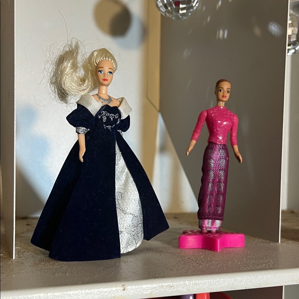 Barbie Fashion Dolls Vintage McDonalds Toy Collection. 8 total. Two are hairless - Picture 4 of 5